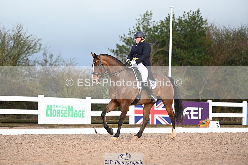 240218A-094129-05197 - 201-Emily.farleigh-Wake.up