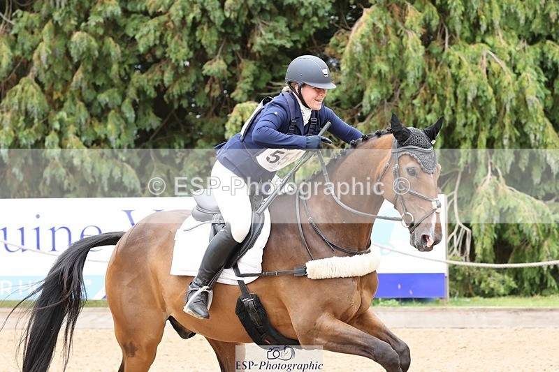 250803A-115935-12592 - M-554-Lucy.Henretty-Lee-AMANDI.VIVENDI