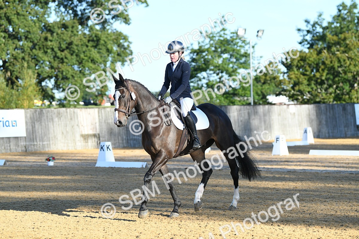 SBM_14346 - D4 - Small Tour Championship - Intro B