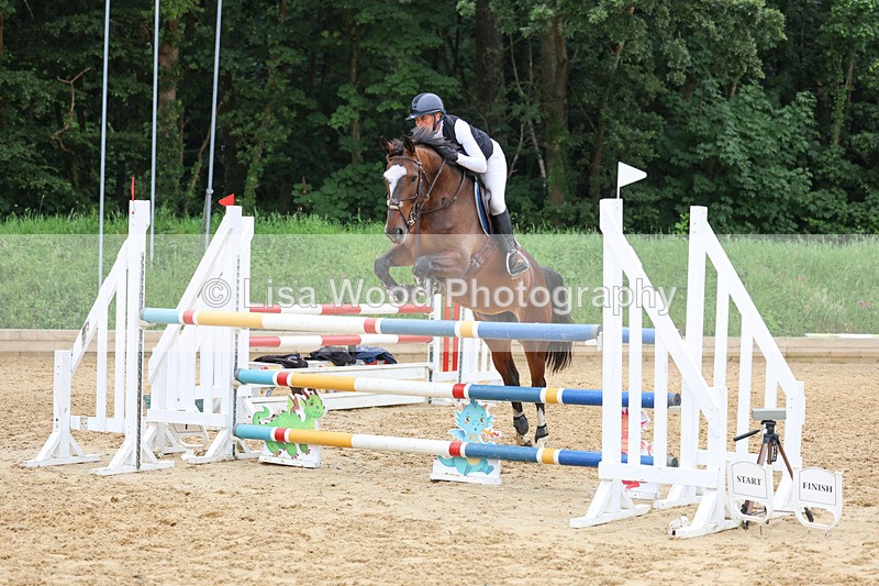 3E7A6325 - Class 8: Senior Newcomers/1.10m open