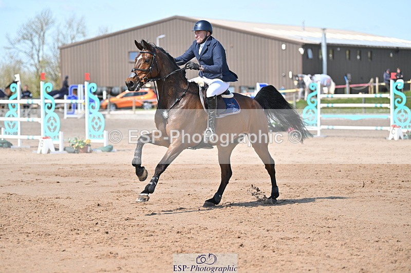 240420A-140314-11590 - Cls 7, 2 Star Medium Tour 1.35m