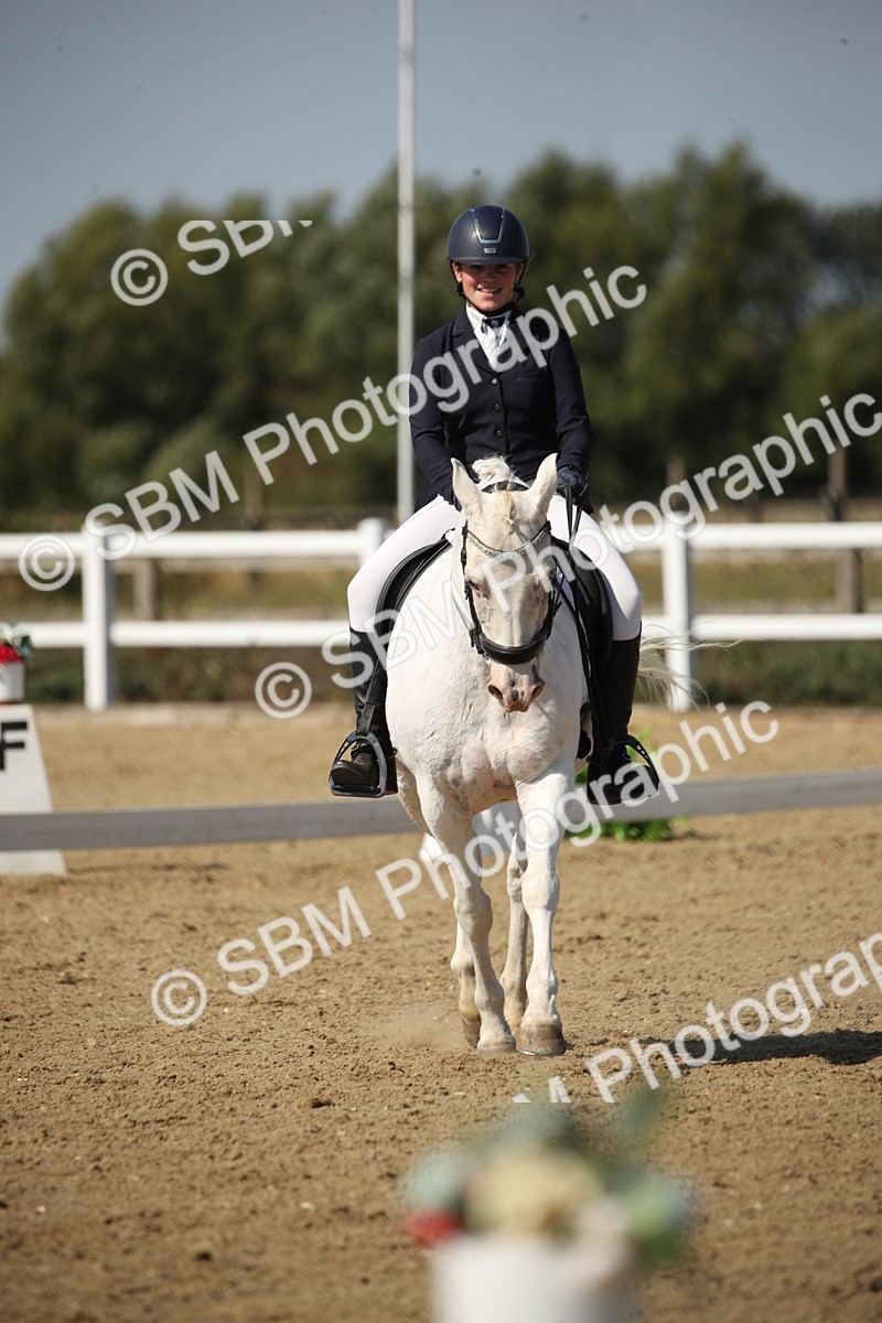SBM_004221 - Class 11 - Novice 5 - 10.24-11.20