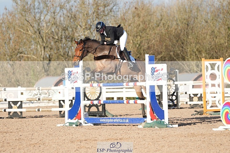 251130-133040-01256 - Cls 15 - 17 Children on Horses