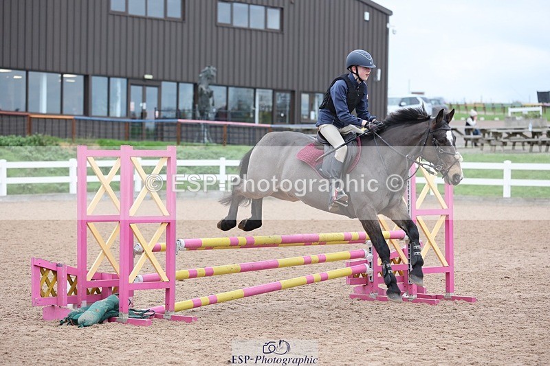 241116X-091152-00185 - Cls 05 Pony Intro 80