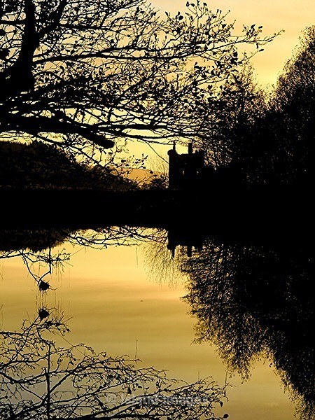 Kilchurn at dusk - Kilchurn Castle