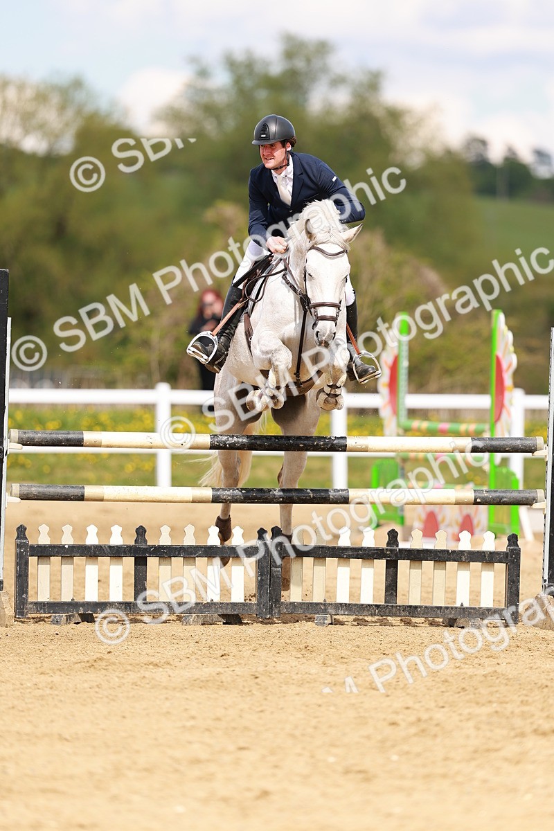 SBM_001999 - Class 4 - Senior Newcomers - 1.10m