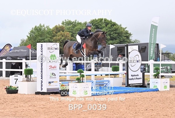 BPP_0039 - CLASS 25 SUN HOYS Redpost Equestrian Senior Foxhunter Second Round