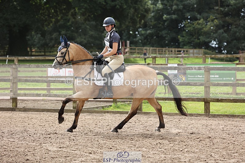 240804-105618-11369 - 316-Chloe_Dunn-TOWERHILL_SHAMIE