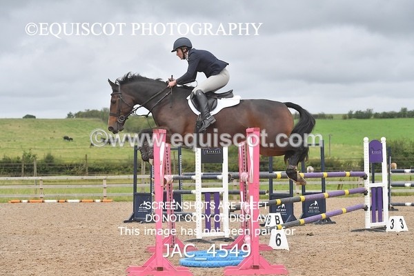 JAC_4549 - CLASS 7 Senior Foxhunter/ 1.20m Open