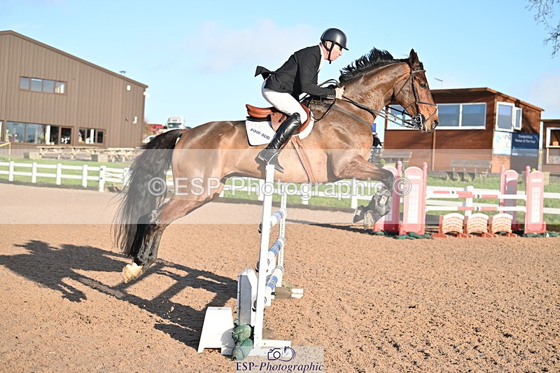 231210A-133223-02606 - Cls 20 Newcomers & 1.10m Open