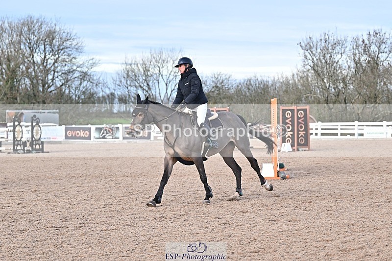 251126-125959-00558 - Cls 4 Newcomers and 1.10m