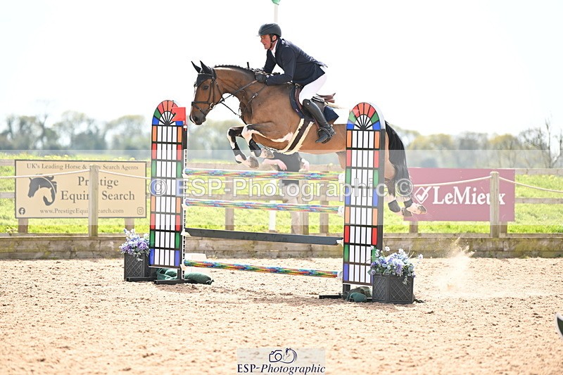 240418A-144212-04495 - Cls 9, 2 Star Big Tour 1.40m