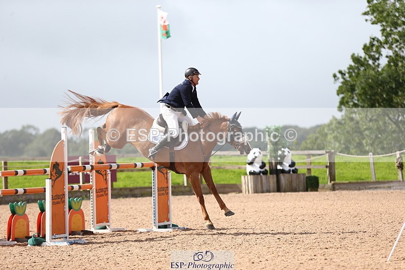 230812A-121152-08675 - Cls 32 Foxhunter