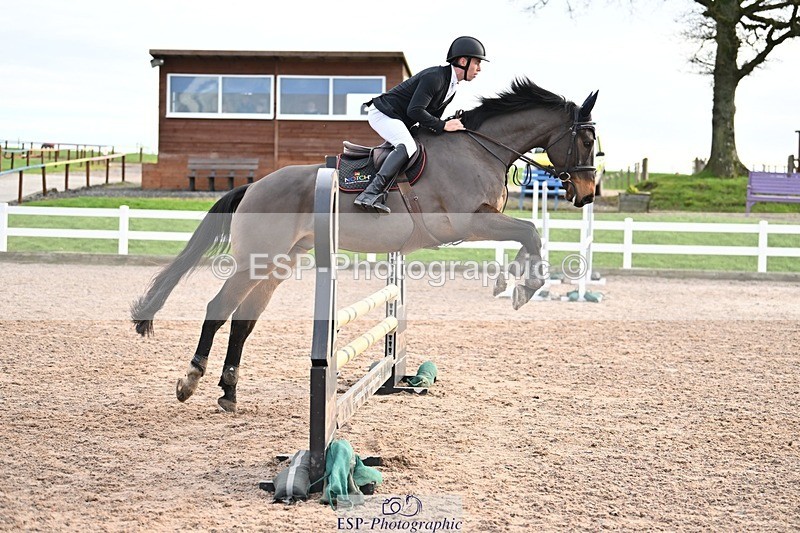 241206-100008-00139 - Cls 2 British Novice and 90cm Open