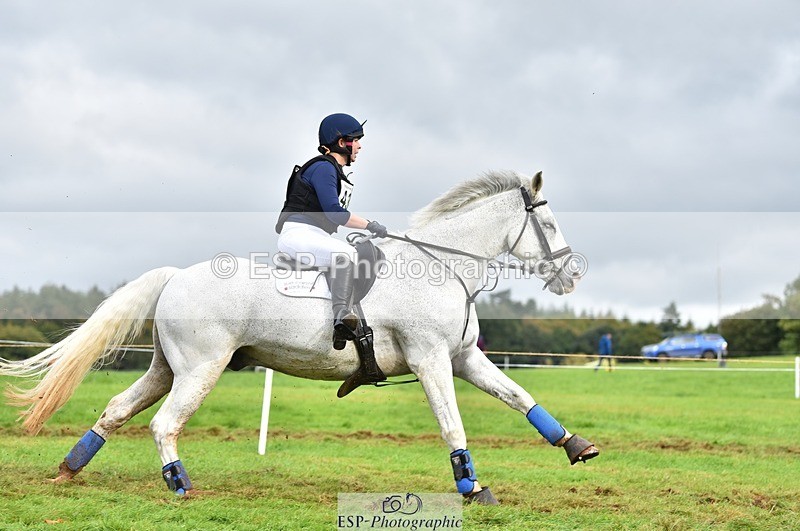 231021-130152-18346 - 437-DONBEG.GREY-Hannah.Underhill-SC+XC