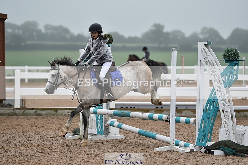 220829A-154024-00119 - Clear Round & 60cm  1a - 1b