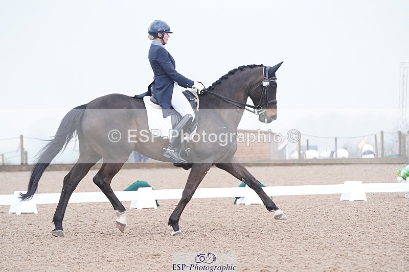 250404-081104-03706 - 018-Louise.Davison-Quamperfect