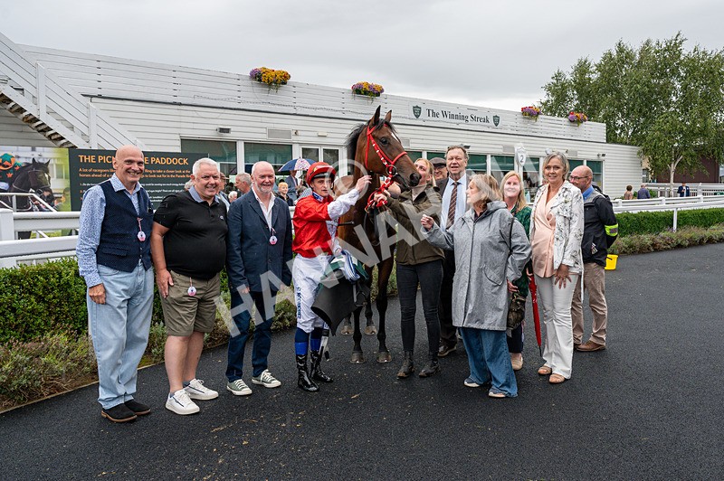 270825-Race 2-Rogue Attraction-2379 - Race 2