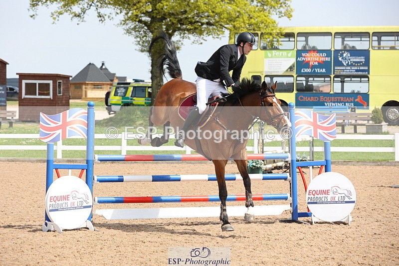 240510A-141906-07576 - Cls 17 1.05m National Am Quali