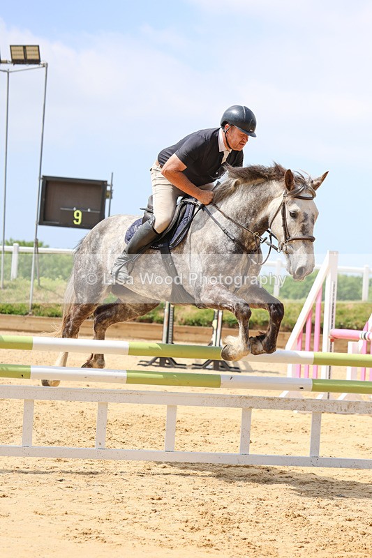 3E7A0444 - Class 10: Senior 95cm open