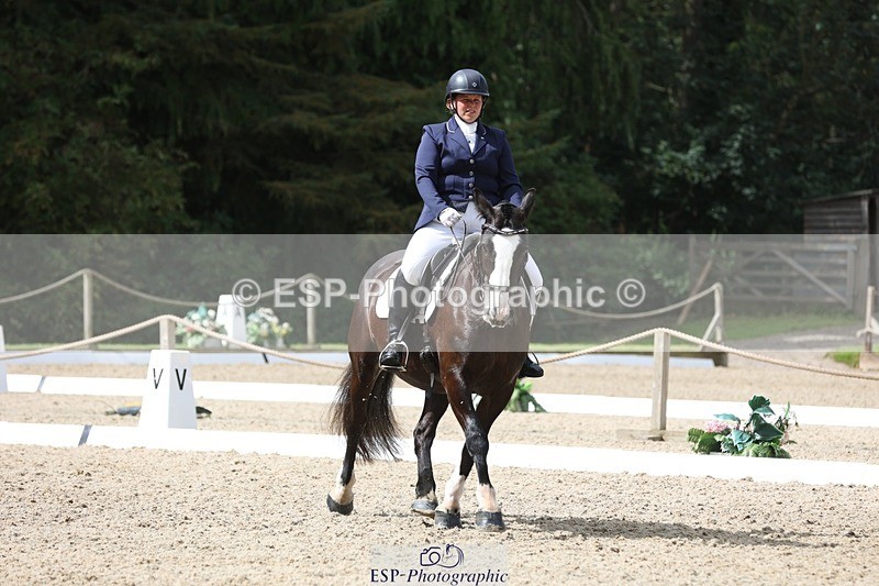 230812-111813-03724 - Cls 5 Novice Bronze 11.15 to 12.50 break