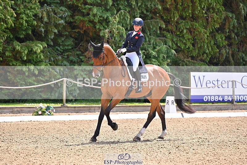 250523A-122736-06545 - D-468-Laura.Collett-LONDON.52