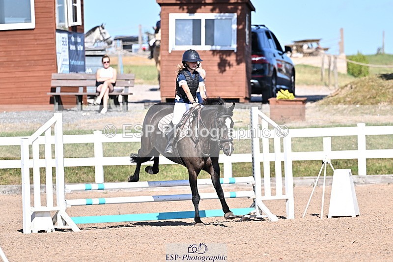 250708A-170422-00182 - 70cm Classes