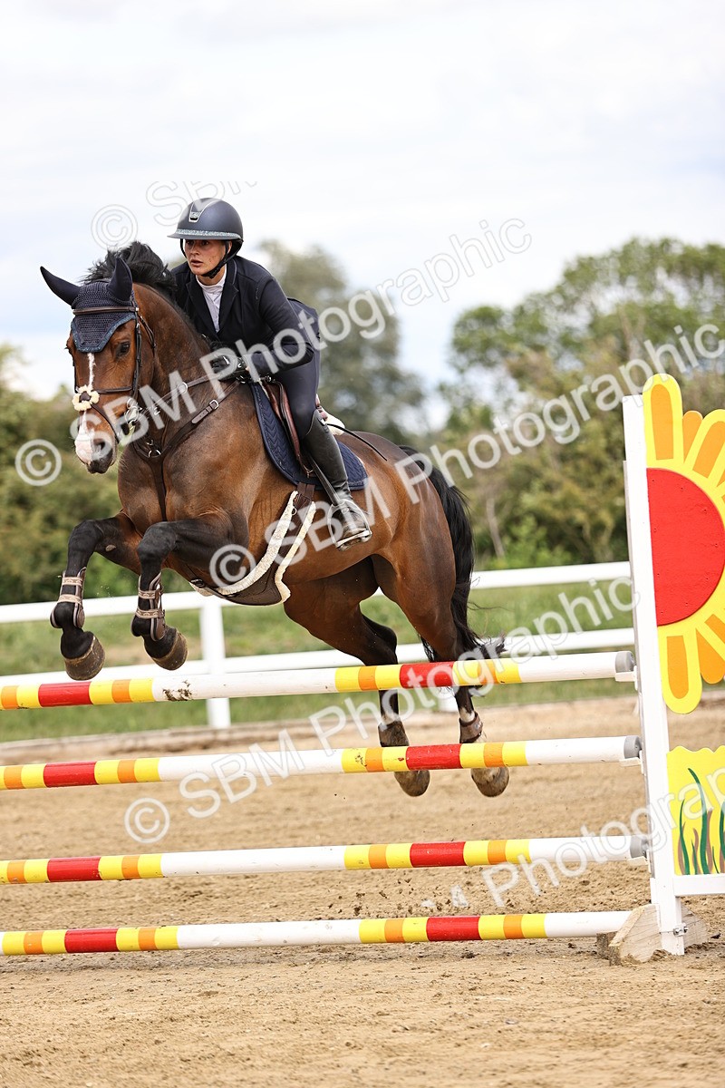 SBM_003119 - Class 11 - Senior Newcomers - 1.10m