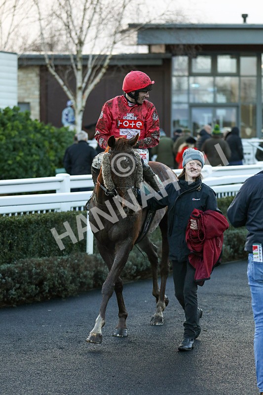 281223-Race 5-Crixuss Escape-3525 - Race 5