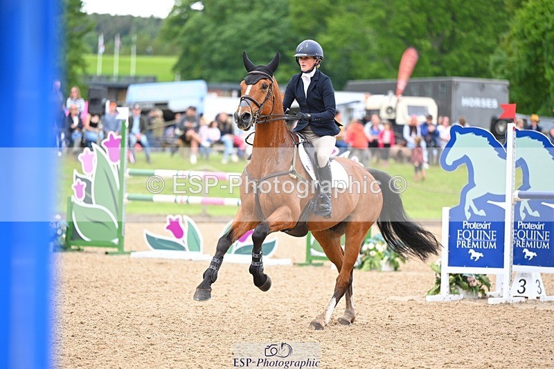 240526-115402-21139 - 152-MODRIX_DOR_VAN_DE_MISPELAERE-Annabel_Walsh