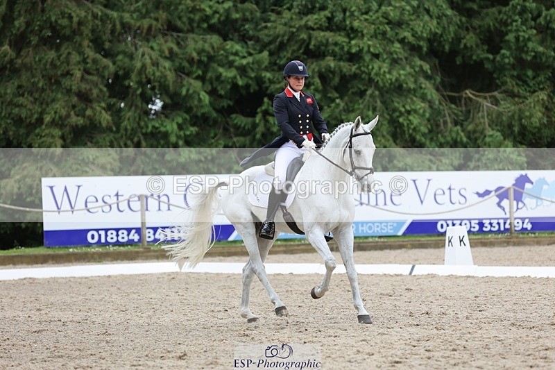 240523-154526-05786 - 317-FILIPO-Piggy_March