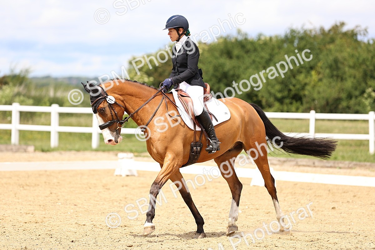 SBM_002967 - Class 2 - Novice 4 - 12.00-13.10