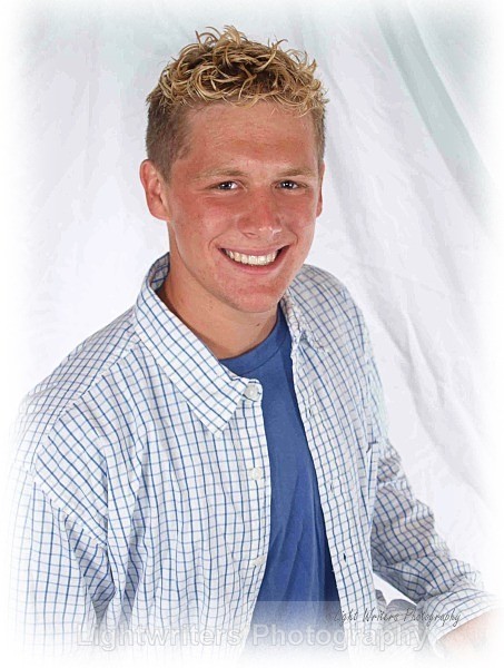 Senior_Portraits022 - HighSchoolSeniorSamples