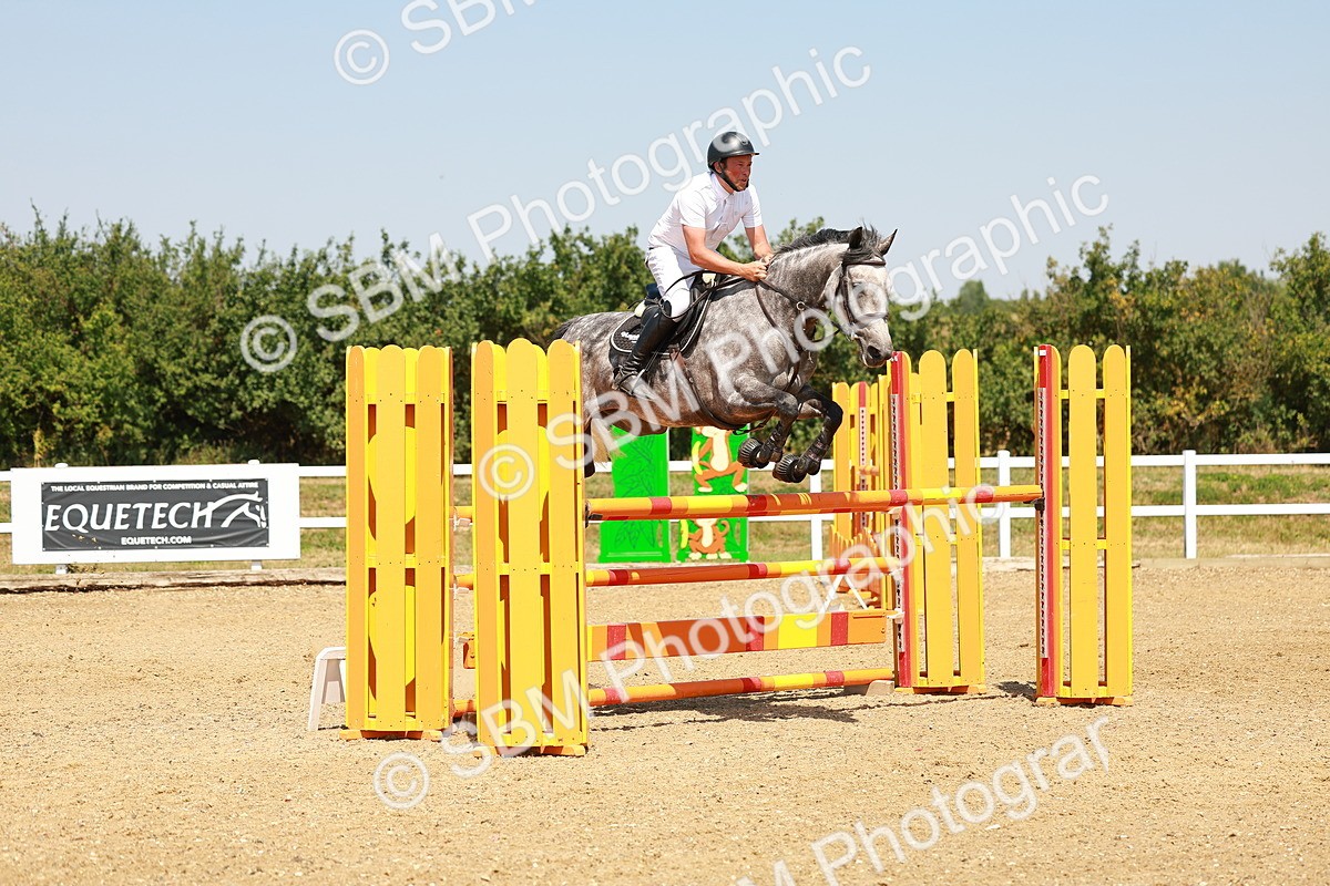 SBM_002052 - Class 5 - Senior Foxhunter - 1.20m