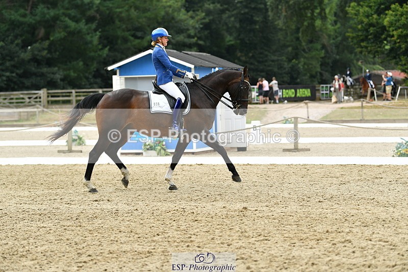 250718A-135810-01935 - 038-Natasha.Collings-Costello-Dovevale.Tender.Dove