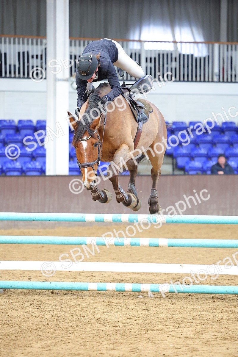 SBM_009672 - Class 20 - Senior British Novice/ 90cm Open - First Round (0.90m)