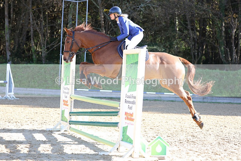 3E7A5407 - Class 4: Senior British Novice/90cm open