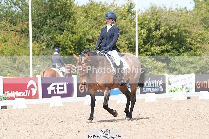 250817-125307-09484 - 177-Joanne.PengellyAshfield.Bob