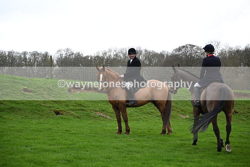 WJ6_9389 - Line Three