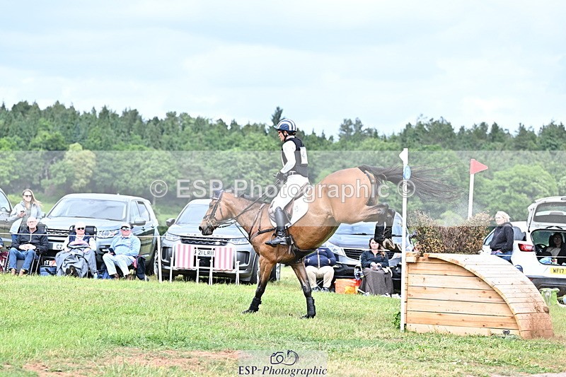 250525A-142252-16468 - D-476-Caroline.Powell-TIK.TOK