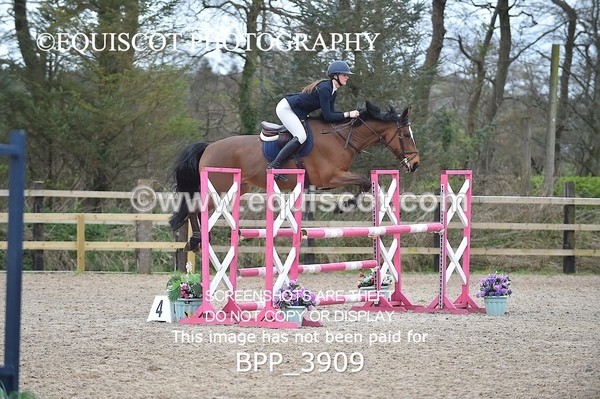 BPP_3909 - CLASS 4 Senior Newcomers/ 1.10m Open