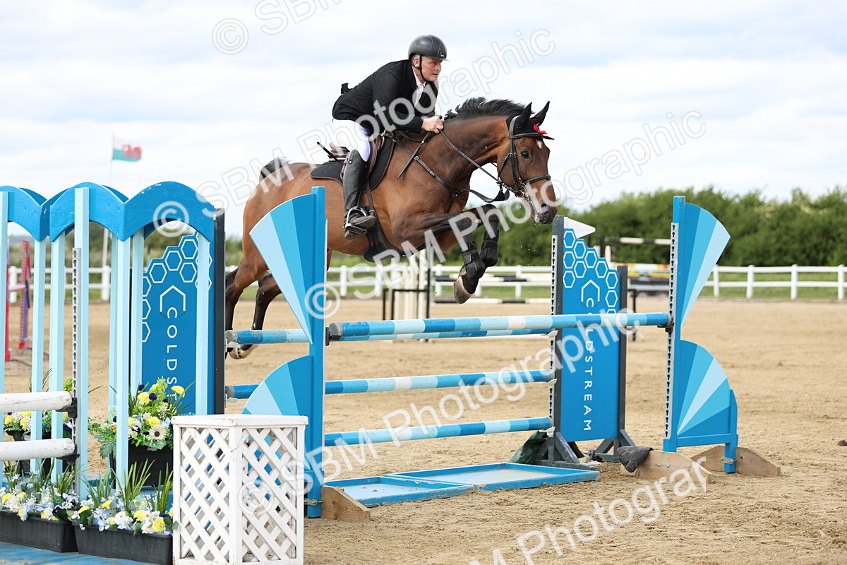 SBM_001239 - Class 5 - Senior Foxhunter - 1.20m