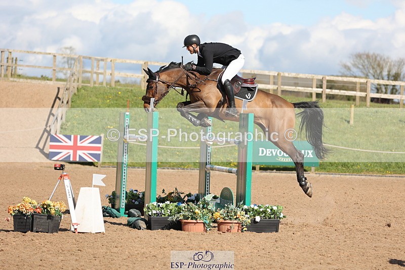 240419A-163024-09401 - Cls 10, 2 Star Big Tour 145cm  15.45 to 16.35 break