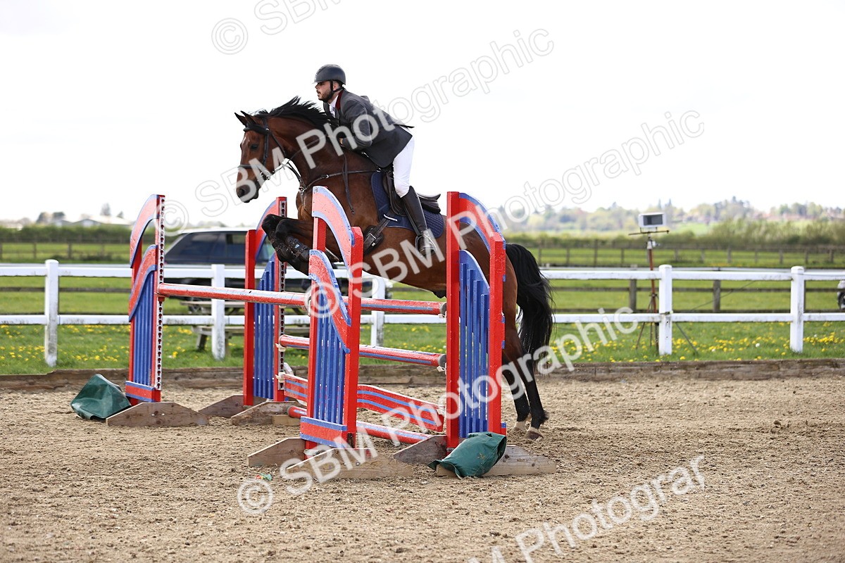 SBM_004042 - Class 17 - Senior Newcomers - 1.10m