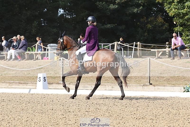 250809A-101110-02317 - 004-Nicola.KayesBoss.X