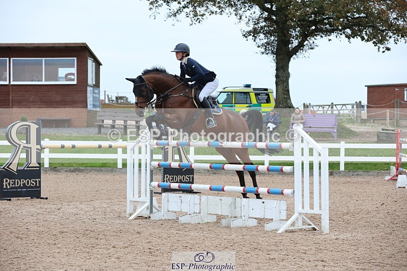 241101A-155444-03121 - FRI Cls 8 National 1.30m