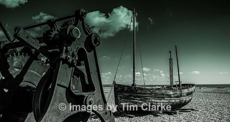   Old Winch and Fishing Boat Dungeness 4502 - Seascapes