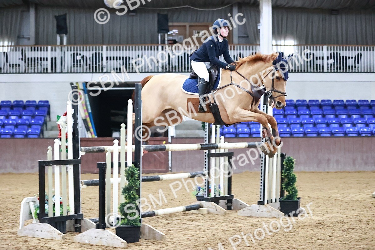 SBM_002567 - Class 11 - Senior Foxhunter 1.20m