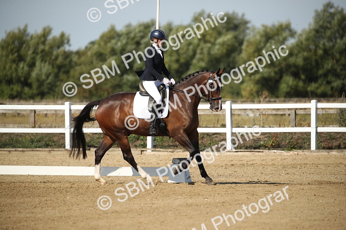 SBM_004105 - Class 11 - Novice 5 - 10.24-11.20