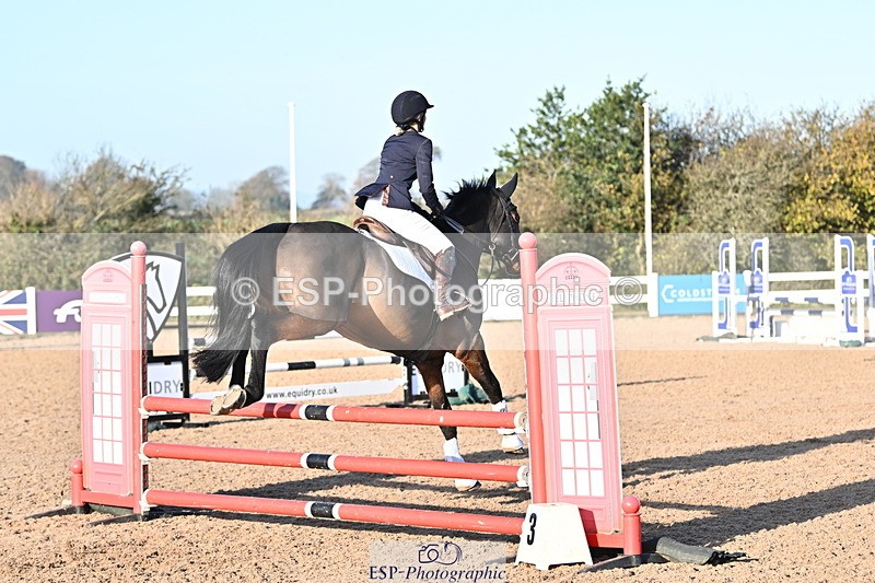 241113A-095115-00100 - Cls 01A&B Brit Nov & 90cm Open